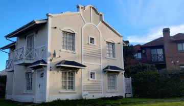 Triplex a metros de la playa